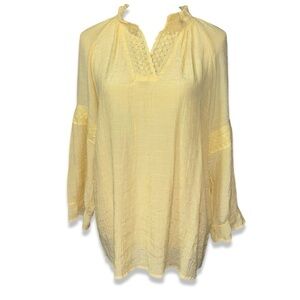 4/$25 BUNDLE SALE!!  COUNTERPARTS YELLOW SPLIT NECK CROCHET GAUZE BOHO TOP